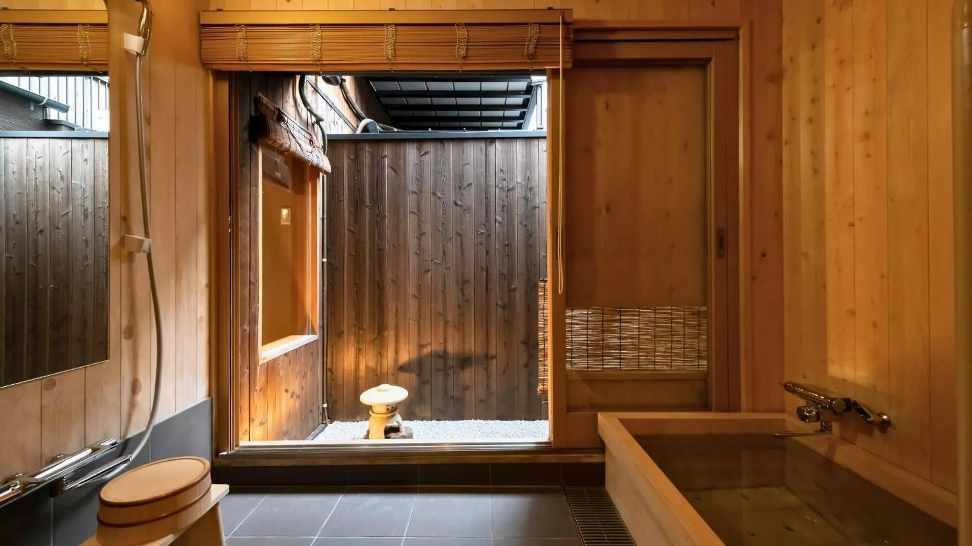 Holiday home さと居 香雪 Satoi Kosetsu Shichijo-Mibu Villa Kyoto