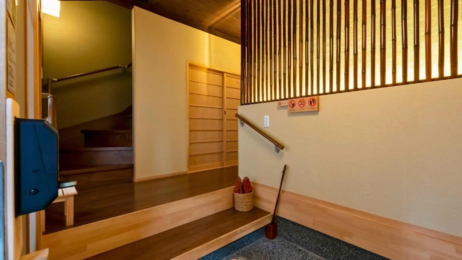 Holiday home さと居 香雪 Satoi Kosetsu Shichijo-Mibu Villa Kyoto Japan